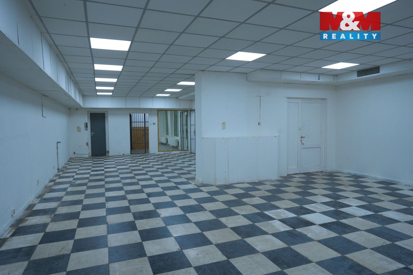 Pronájem komerčního prostoru 200 m² - foto 4