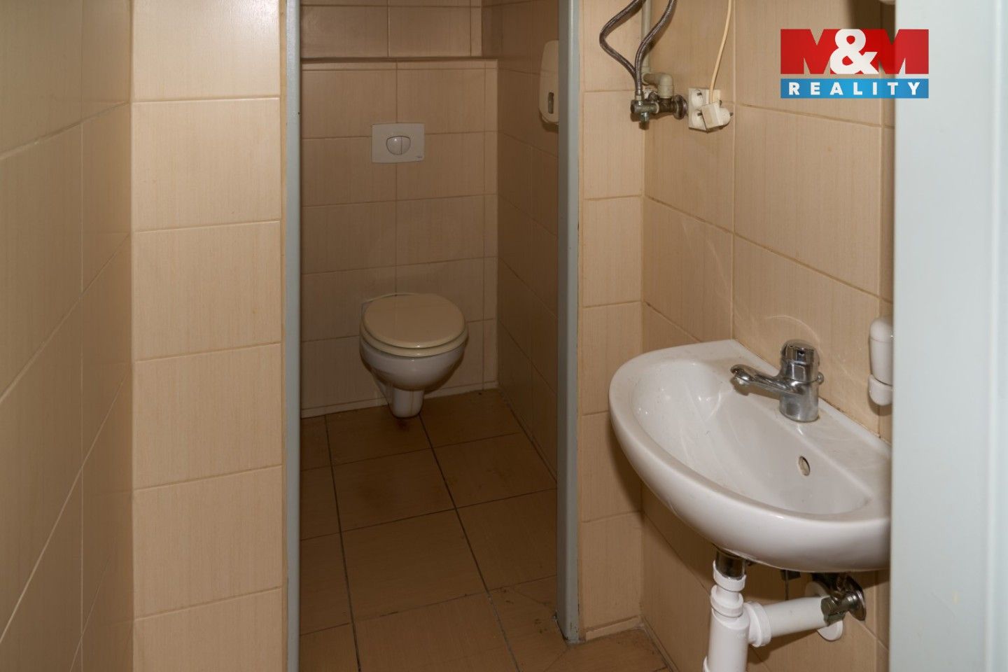 Pronájem komerčního prostoru 200 m² - foto 8
