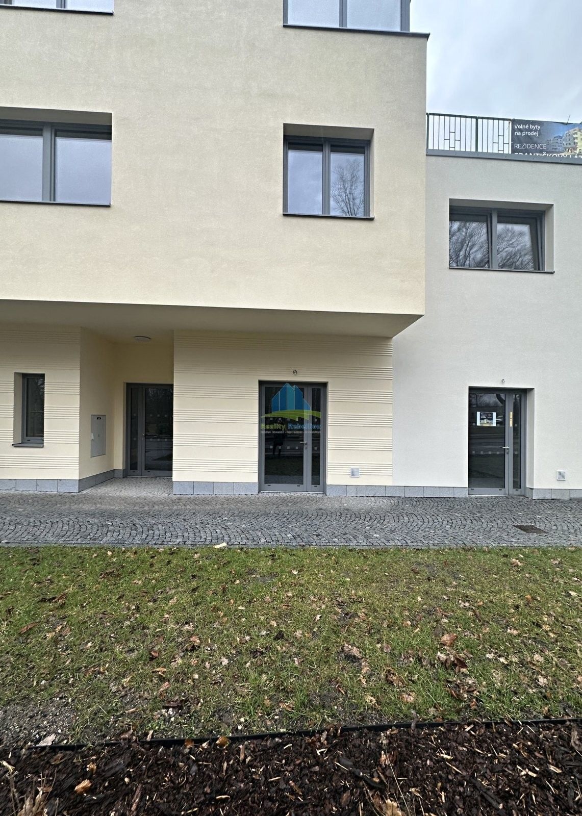 Pronájem komerčního prostoru 28 m² - foto 3