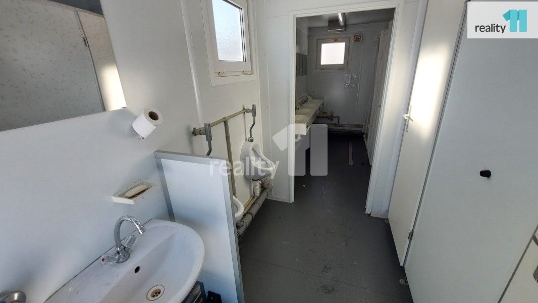 Pronájem nemovitosti 1500 m² - foto 11
