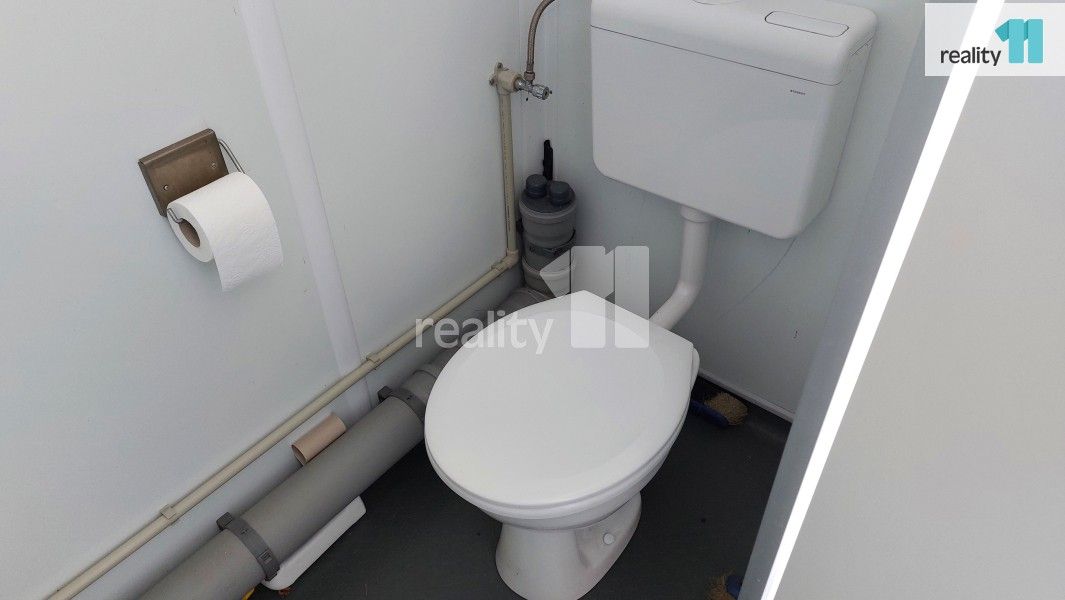 Pronájem nemovitosti 1500 m² - foto 9