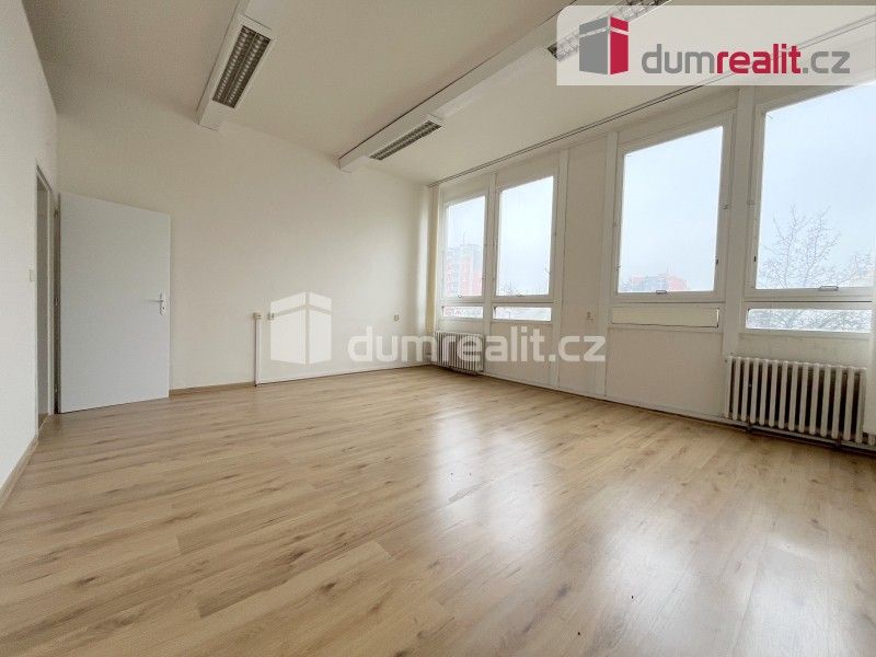 Pronájem komerčního prostoru 55 m² - foto 24