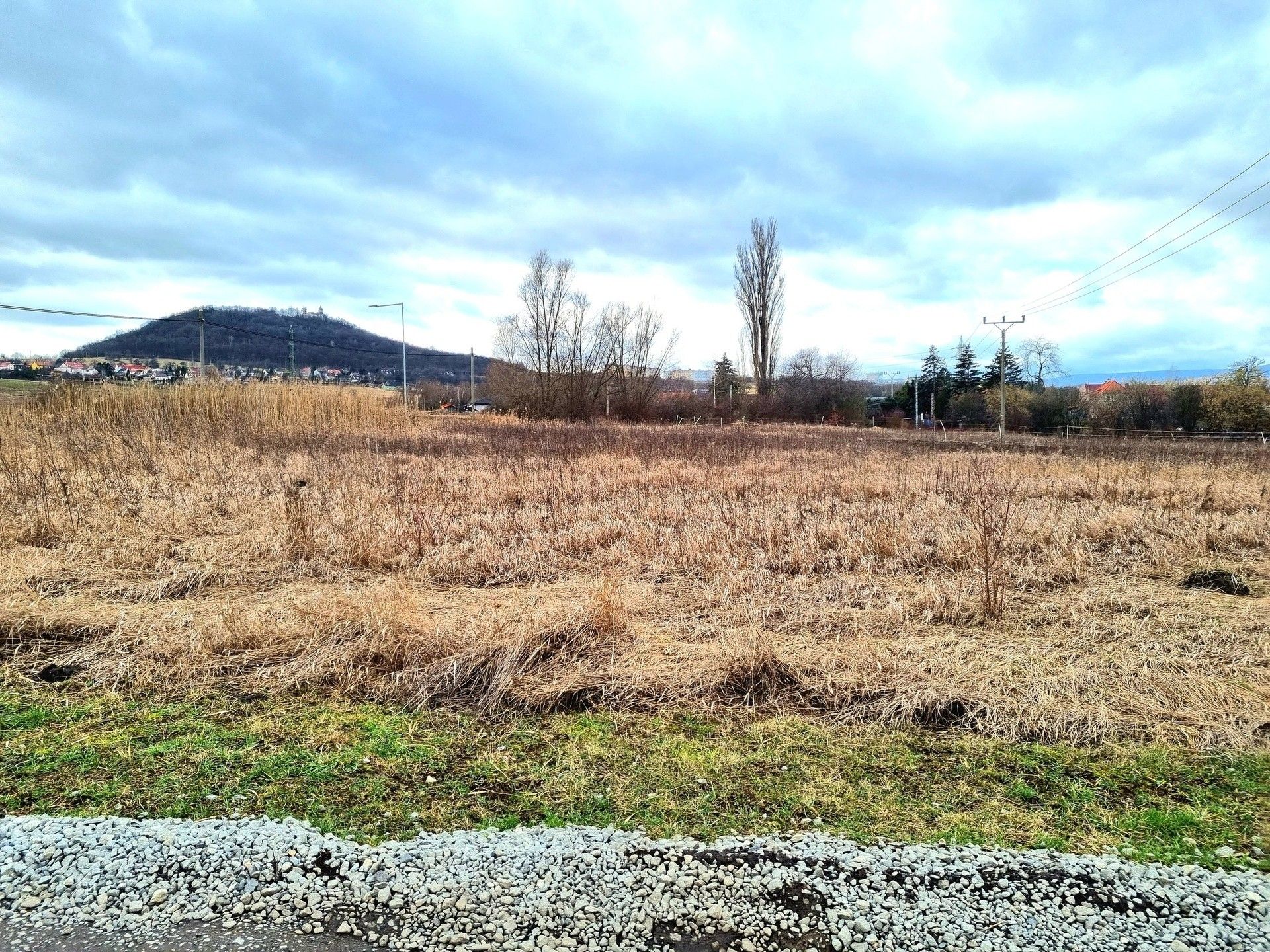 Prodej pozemku 751 m² - foto 1