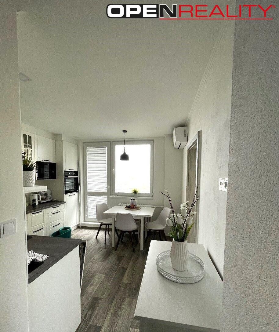 Prodej bytu 1+1 32 m² - foto 1