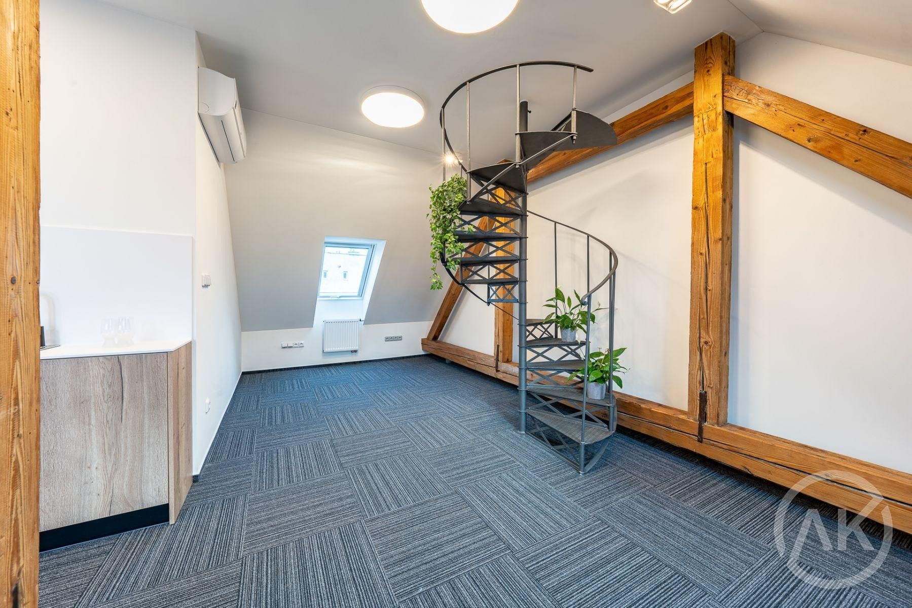 Pronájem komerčního prostoru 72 m² - foto 3