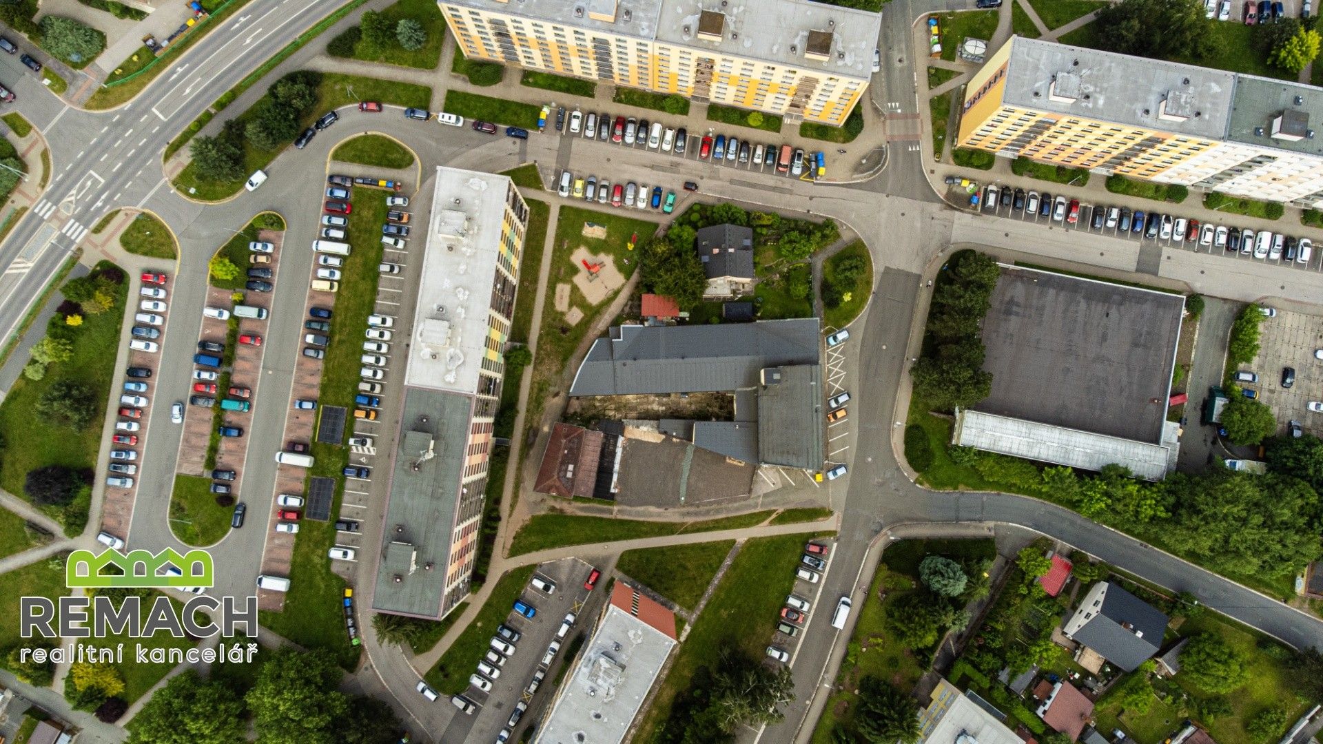 Pronájem komerčního prostoru 1100 m² - foto 3