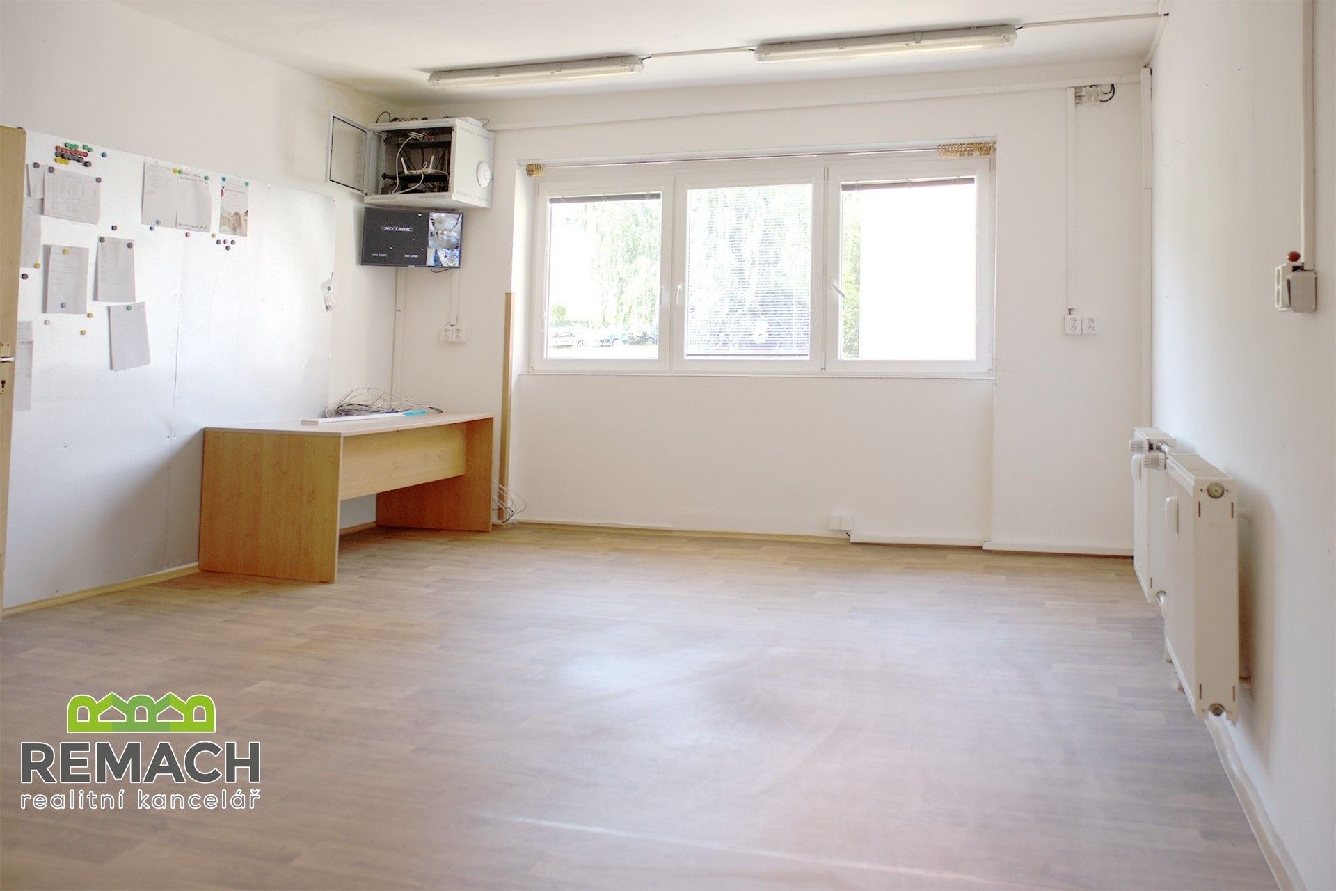 Pronájem komerčního prostoru 1100 m² - foto 19