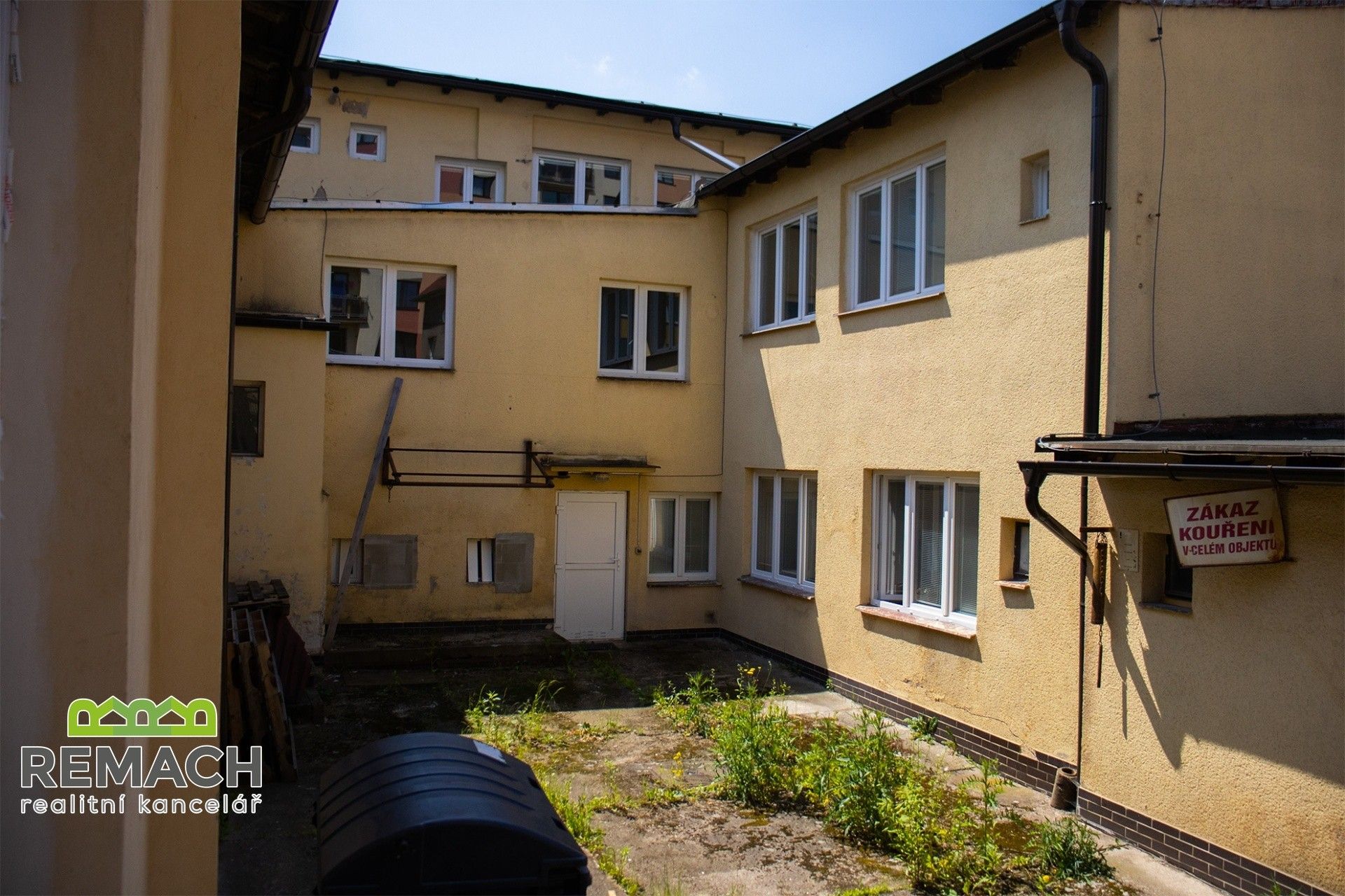 Pronájem komerčního prostoru 1100 m² - foto 17