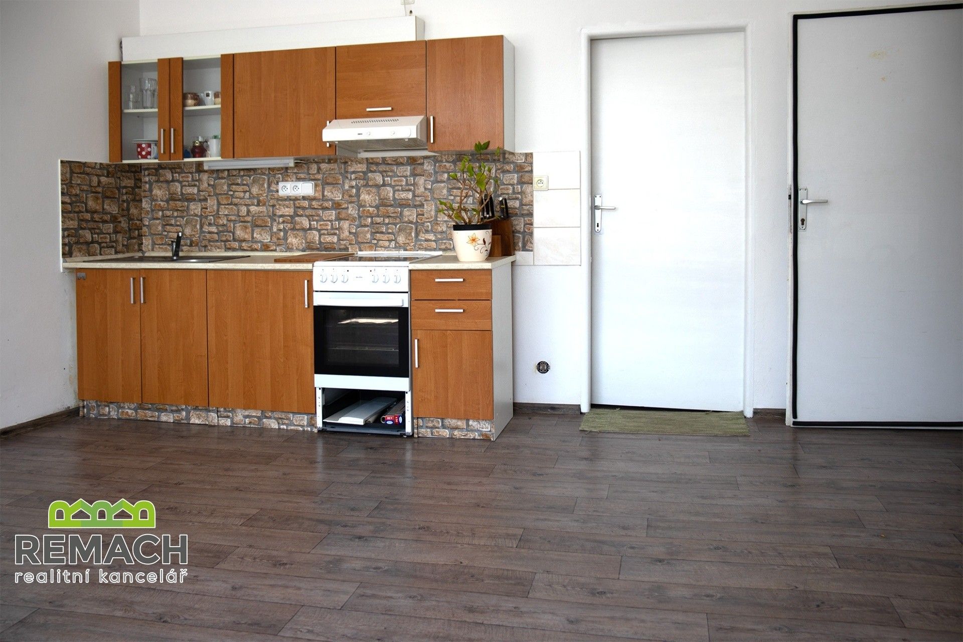 Pronájem komerčního prostoru 1100 m² - foto 22