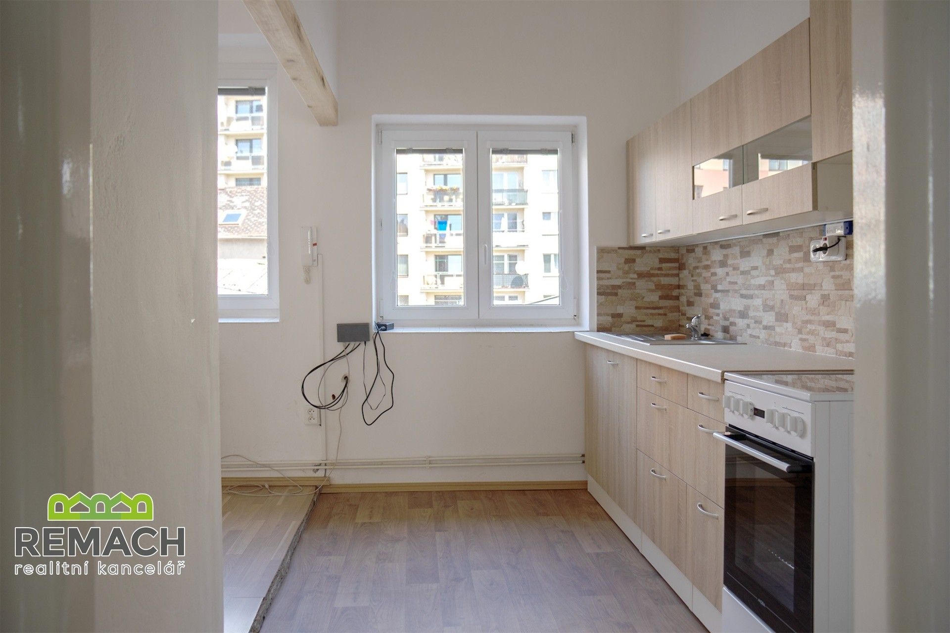 Pronájem komerčního prostoru 1100 m² - foto 25