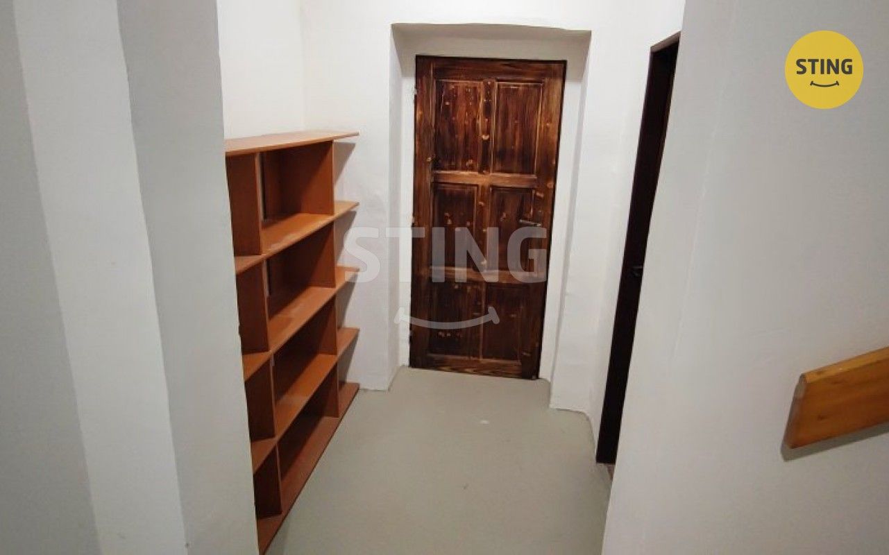 Pronájem komerčního prostoru 85 m² - foto 6
