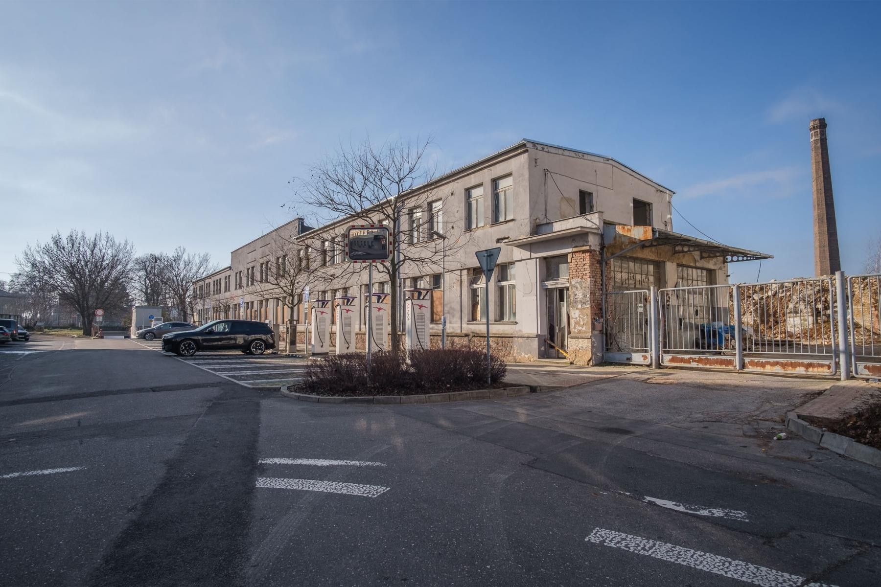 Prodej komerčního prostoru 1299 m² - foto 4
