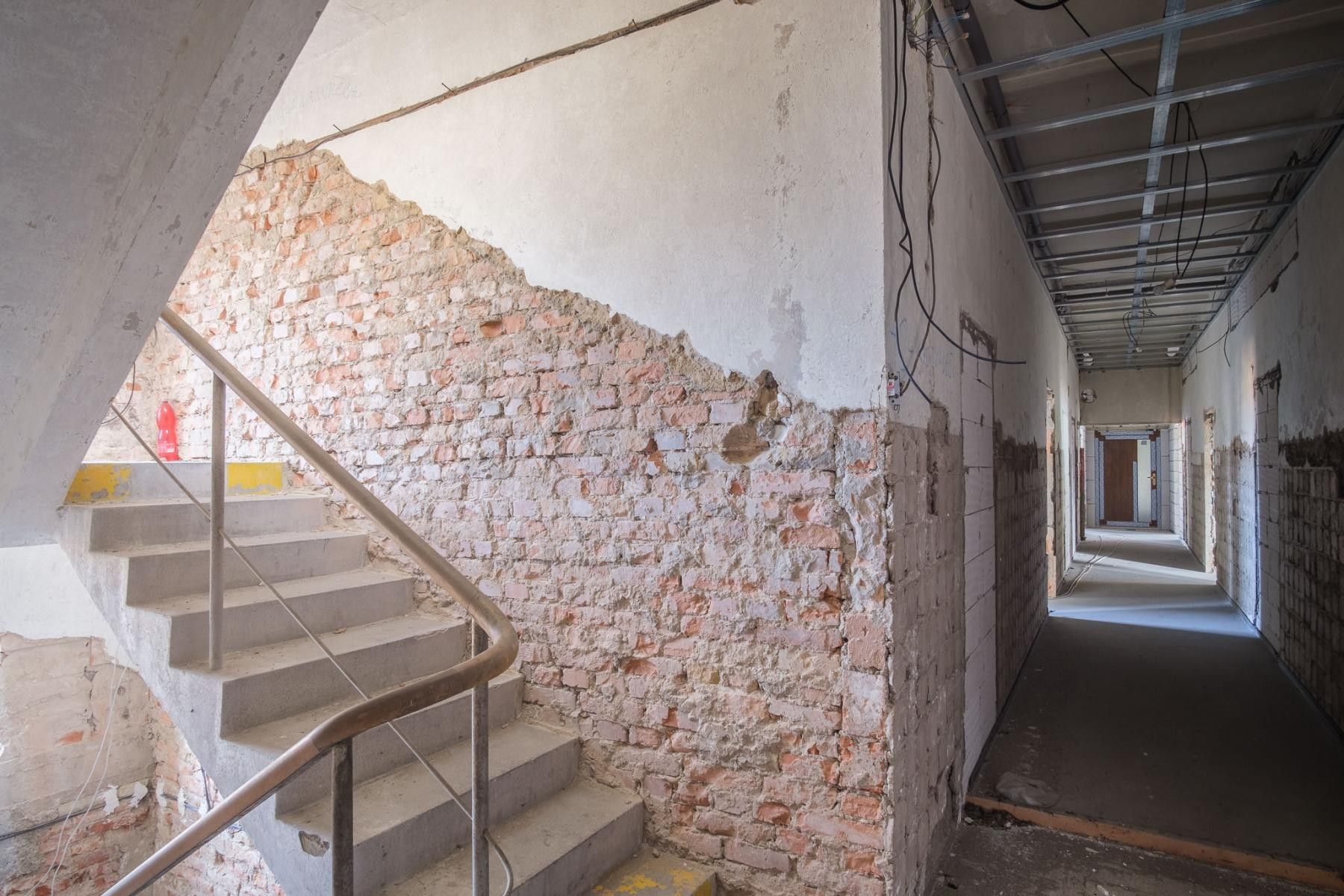 Prodej komerčního prostoru 1299 m² - foto 17