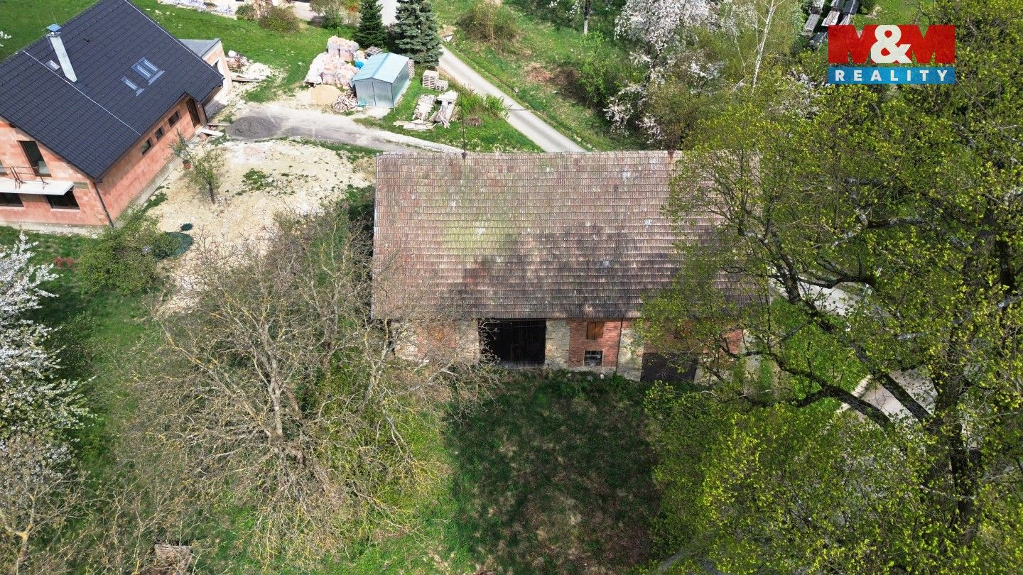 Prodej nemovitosti 330 m² - foto 10