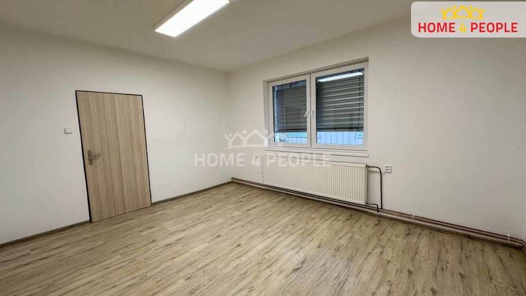 Pronájem komerčního prostoru 18 m² - foto 1