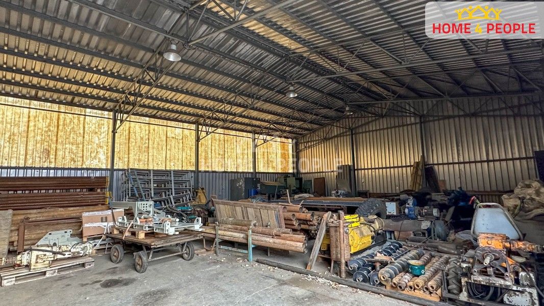 Pronájem komerčního prostoru 2750 m² - foto 4