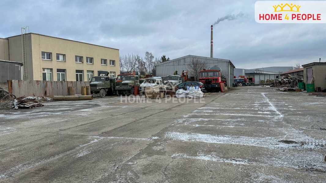 Pronájem komerčního prostoru 2750 m² - foto 7
