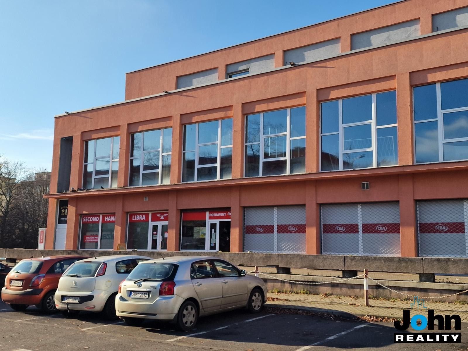 Pronájem komerčního prostoru 1000 m² - foto 6