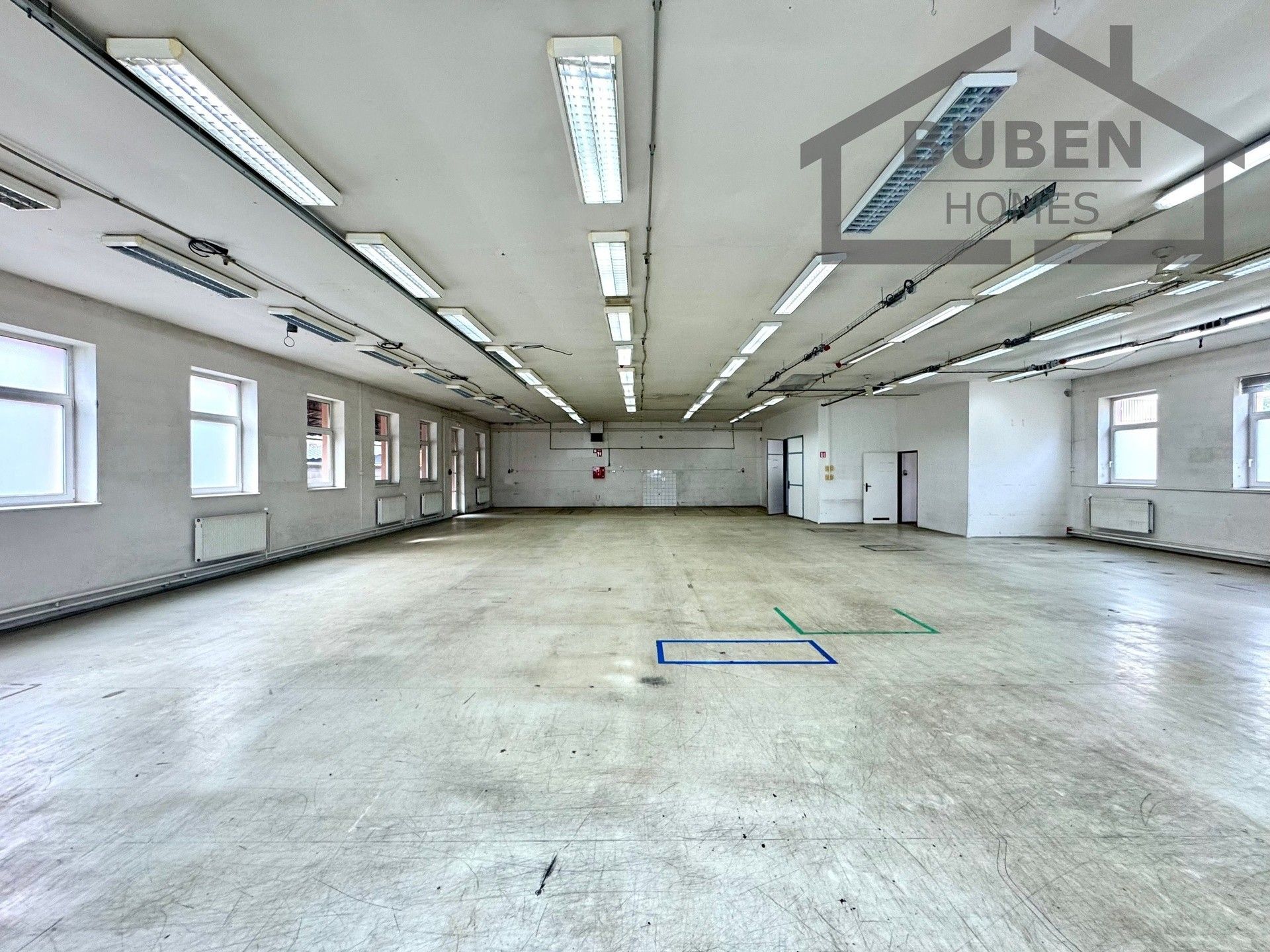 Pronájem komerčního prostoru 960 m² - foto 6