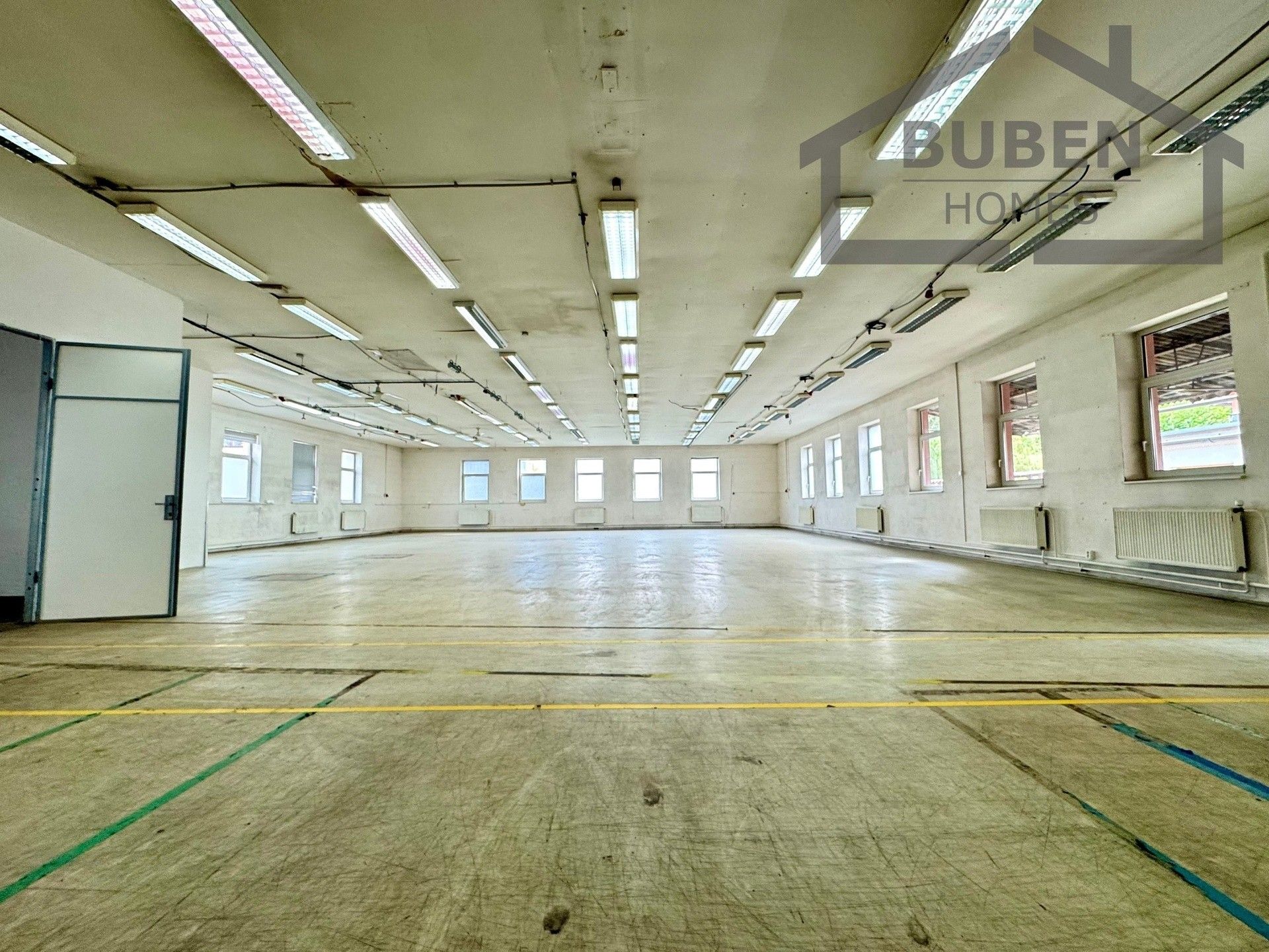 Pronájem komerčního prostoru 960 m² - foto 2