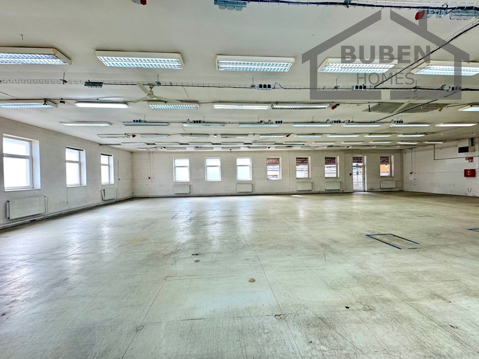 Pronájem komerčního prostoru 960 m² - foto 10