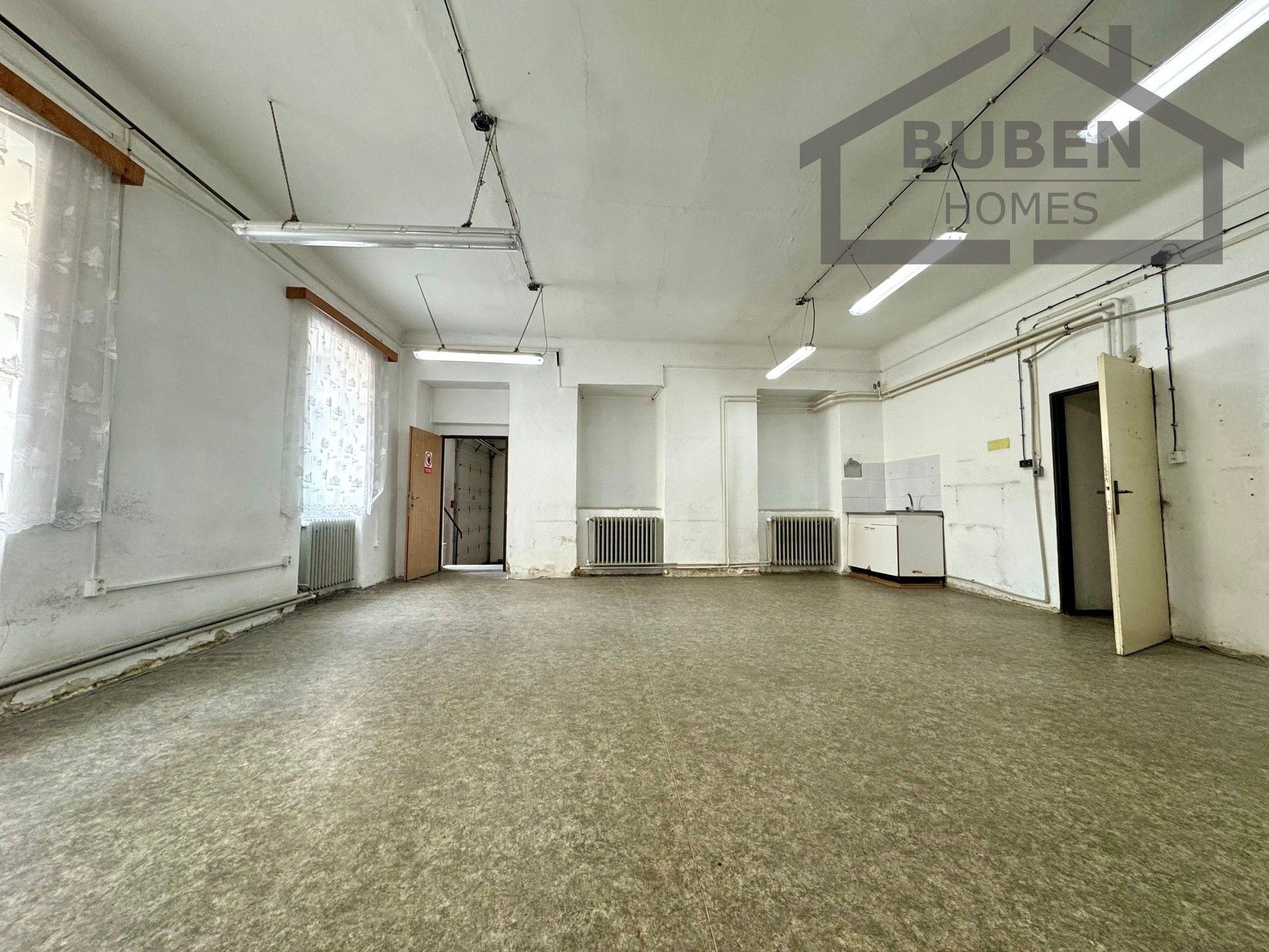 Pronájem komerčního prostoru 960 m² - foto 9