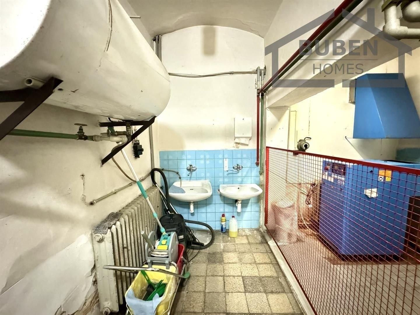 Pronájem komerčního prostoru 960 m² - foto 20