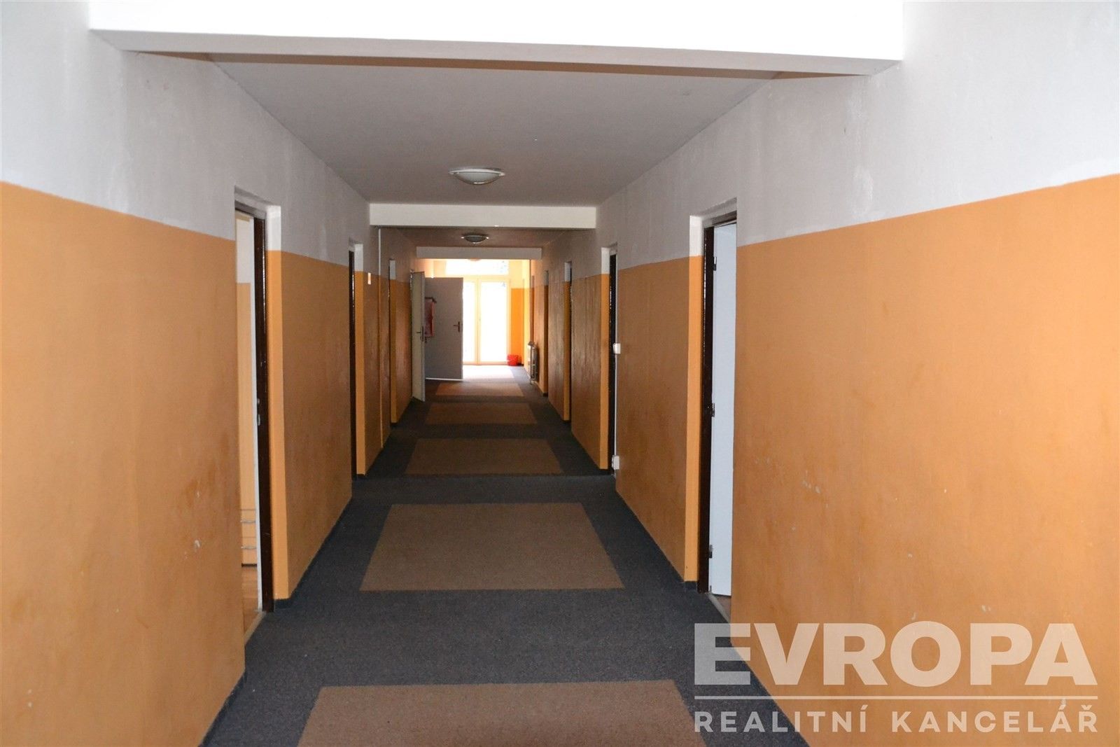 Prodej komerčního prostoru 8 m² - foto 12