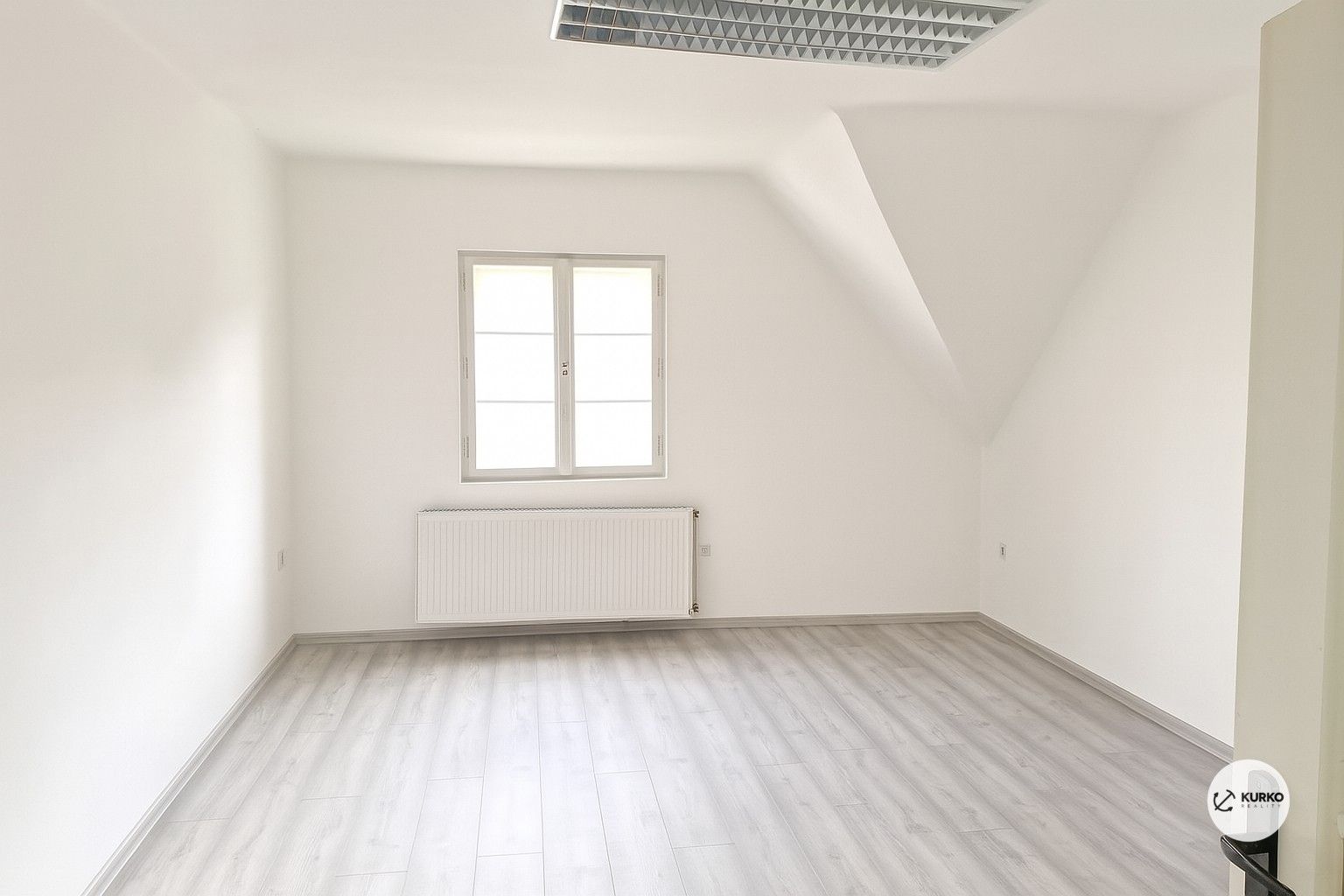 Pronájem nemovitosti 60 m² - foto 2