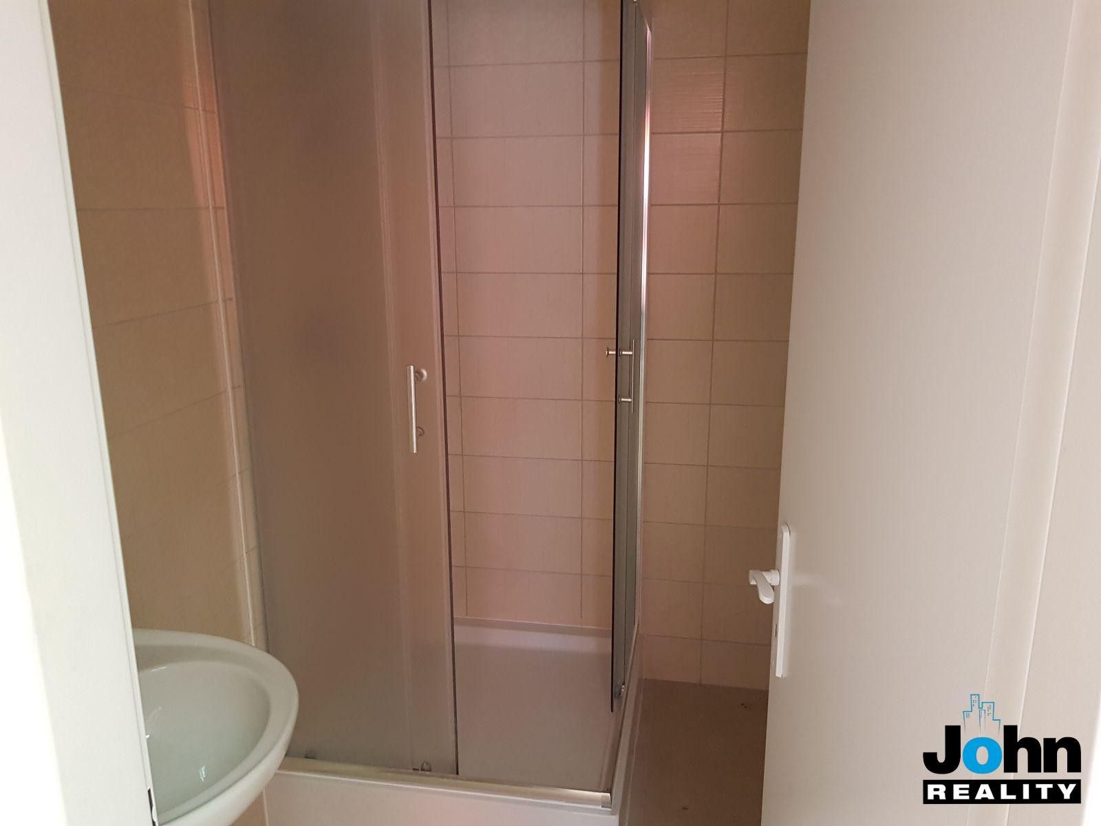 Pronájem komerčního prostoru 1000 m² - foto 8