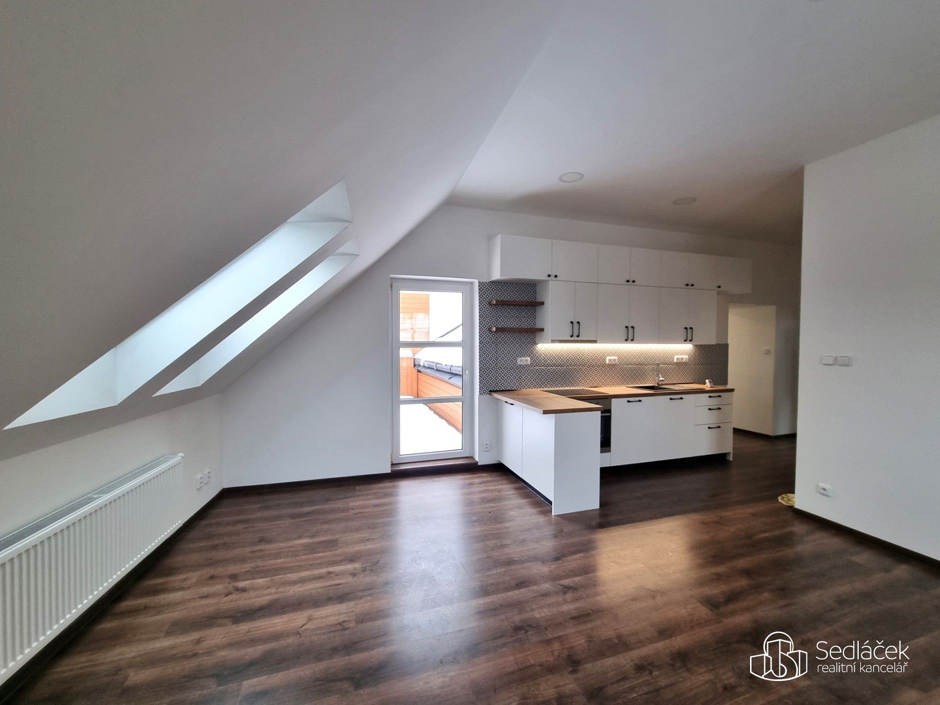 Pronájem bytu 3+kk 108 m² - foto 4