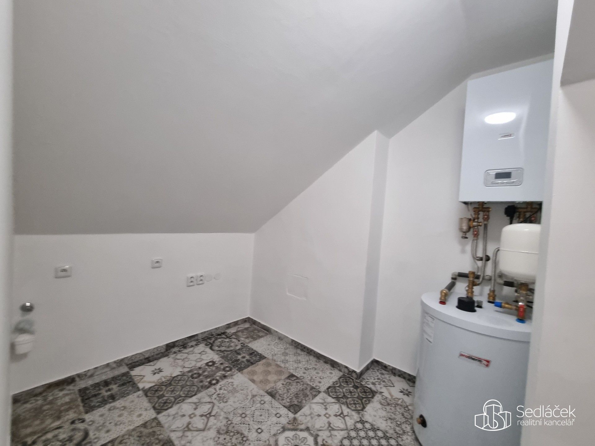 Pronájem bytu 3+kk 108 m² - foto 13