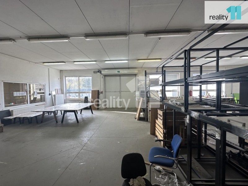 Pronájem komerčního prostoru 800 m² - foto 5