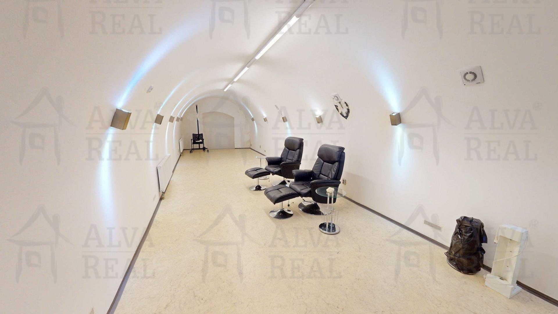 Pronájem komerčního prostoru 145 m² - foto 6