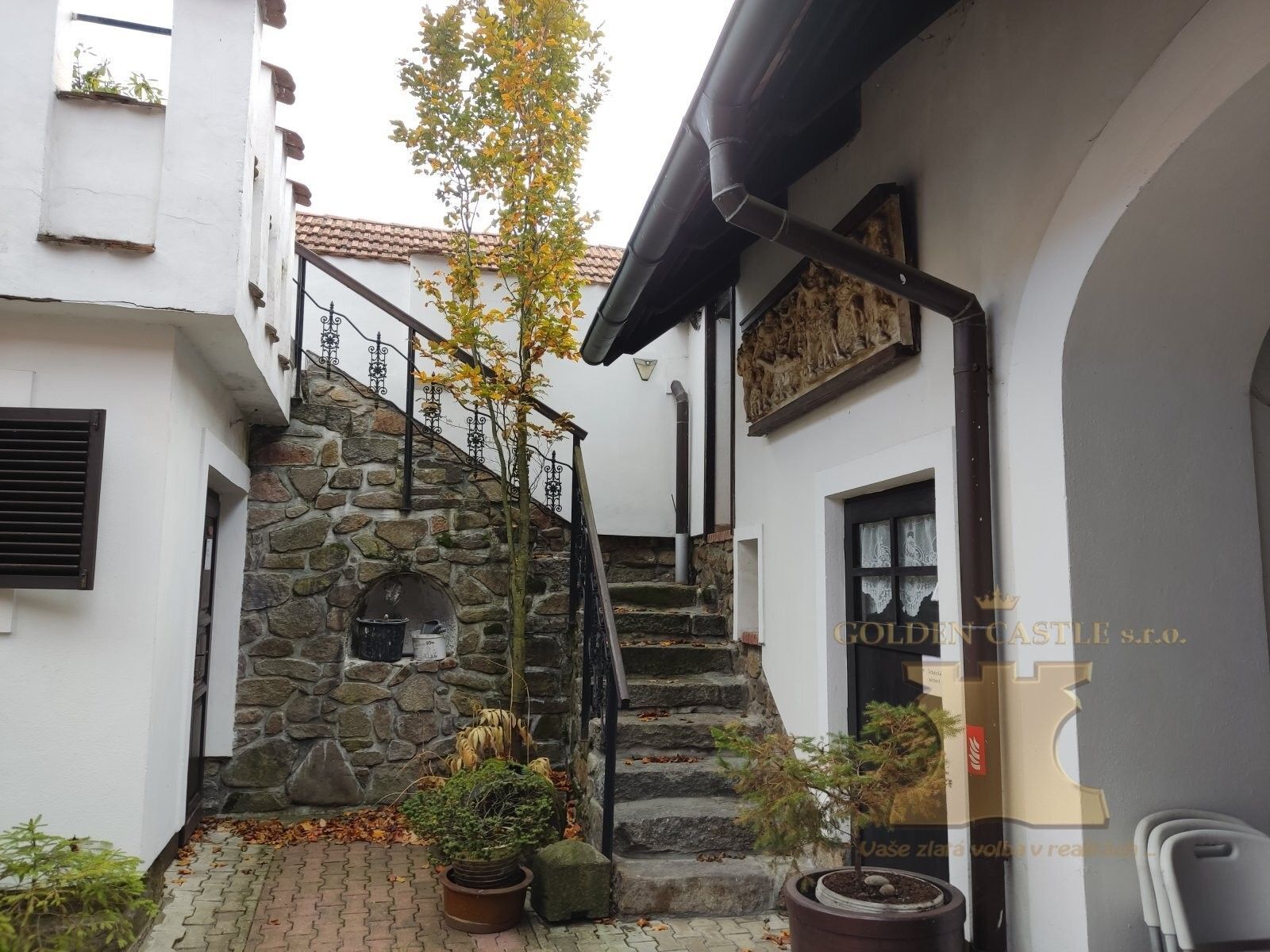 Prodej nemovitosti 350 m² - foto 5