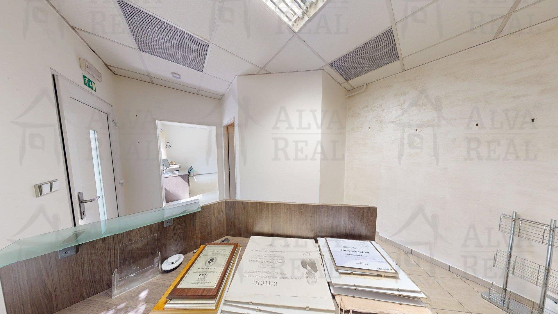 Pronájem komerčního prostoru 145 m² - foto 11