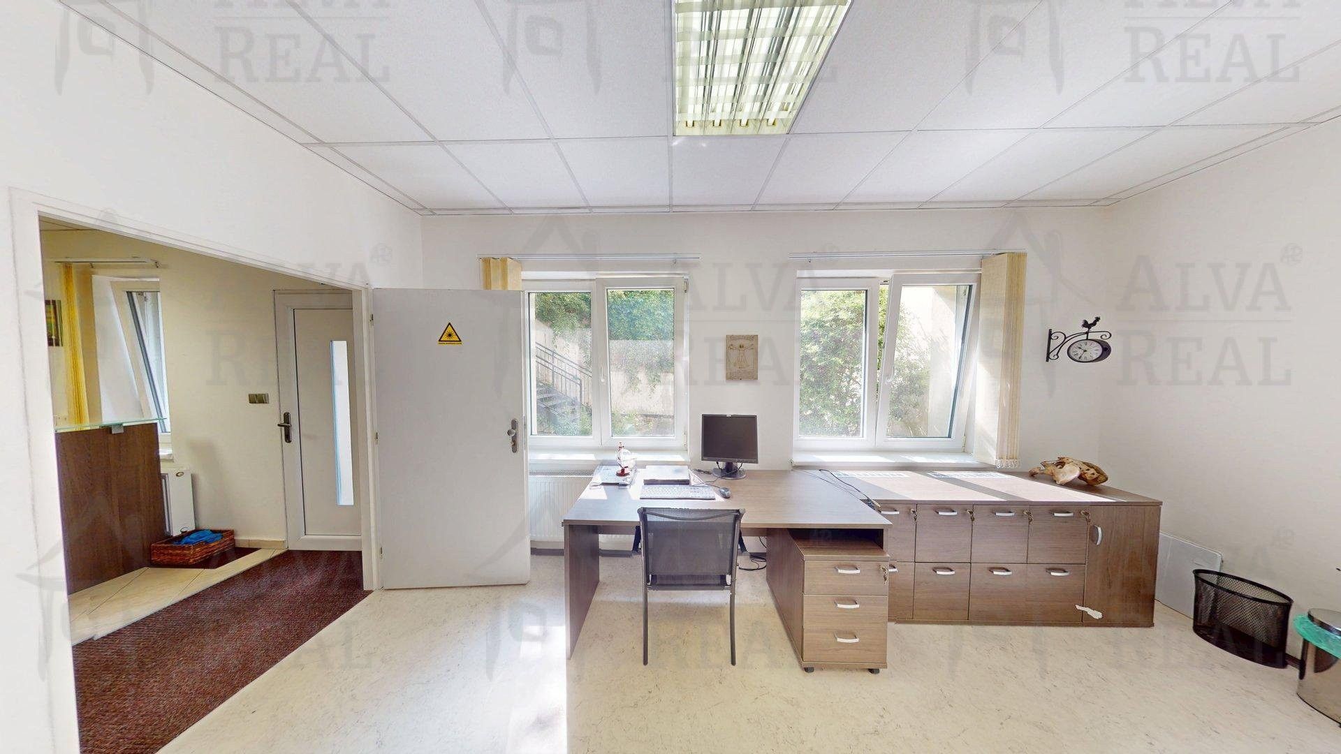 Pronájem komerčního prostoru 145 m² - foto 13