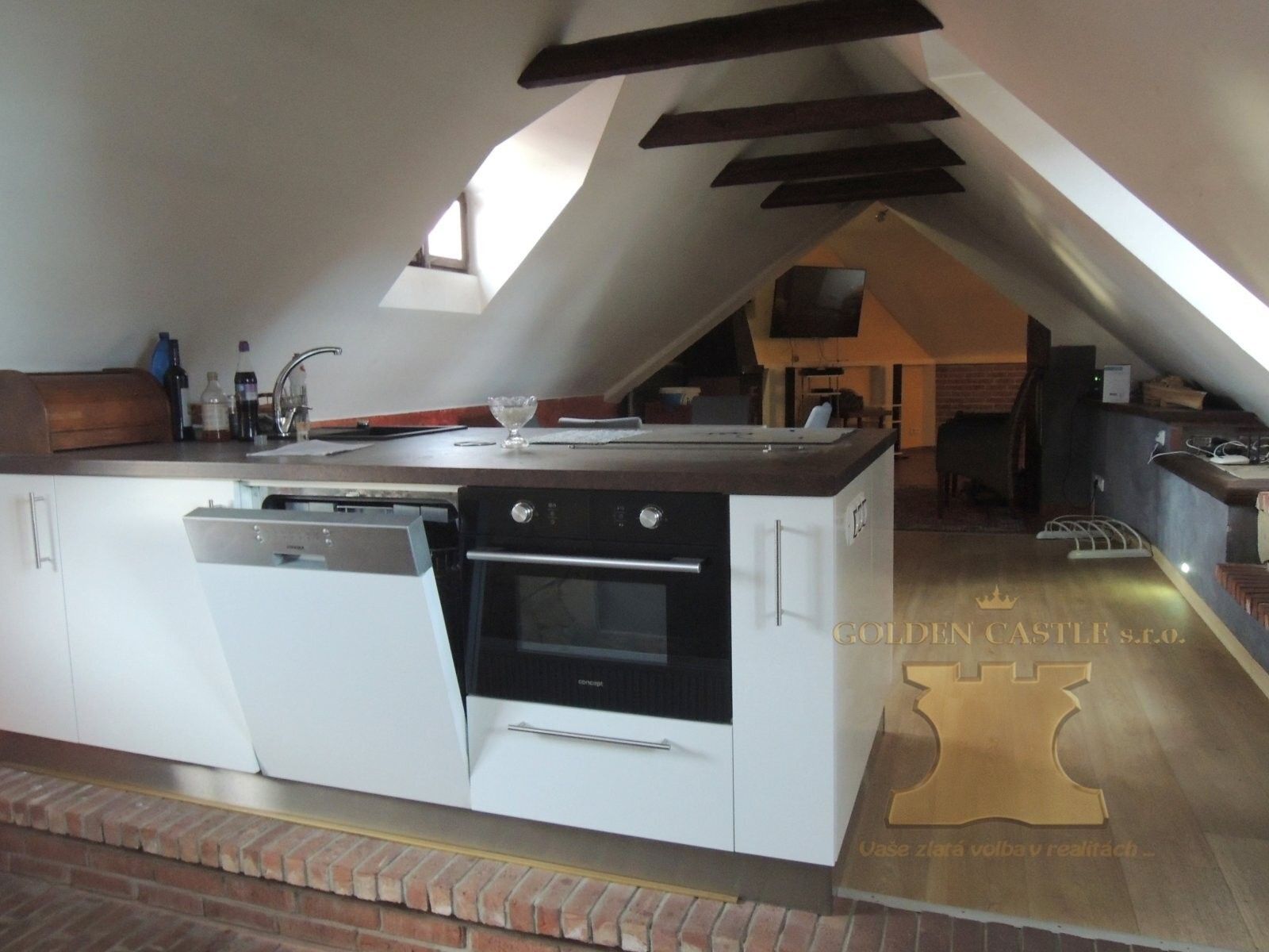 Prodej nemovitosti 350 m² - foto 16