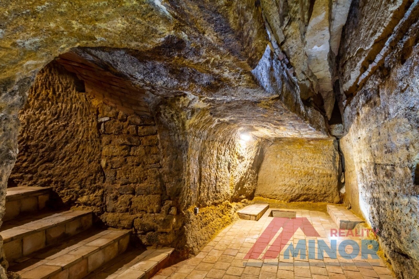 Pronájem nemovitosti 77 m² - foto 2