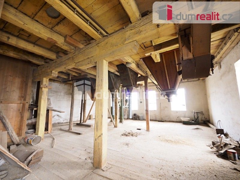 Prodej komerčního prostoru 2000 m² - foto 10