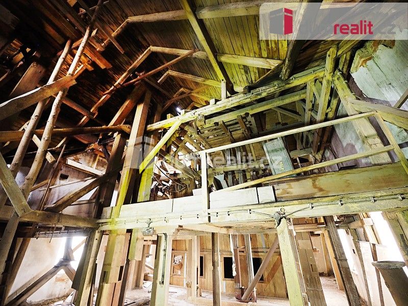 Prodej komerčního prostoru 2000 m² - foto 15