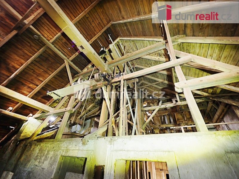 Prodej komerčního prostoru 2000 m² - foto 14