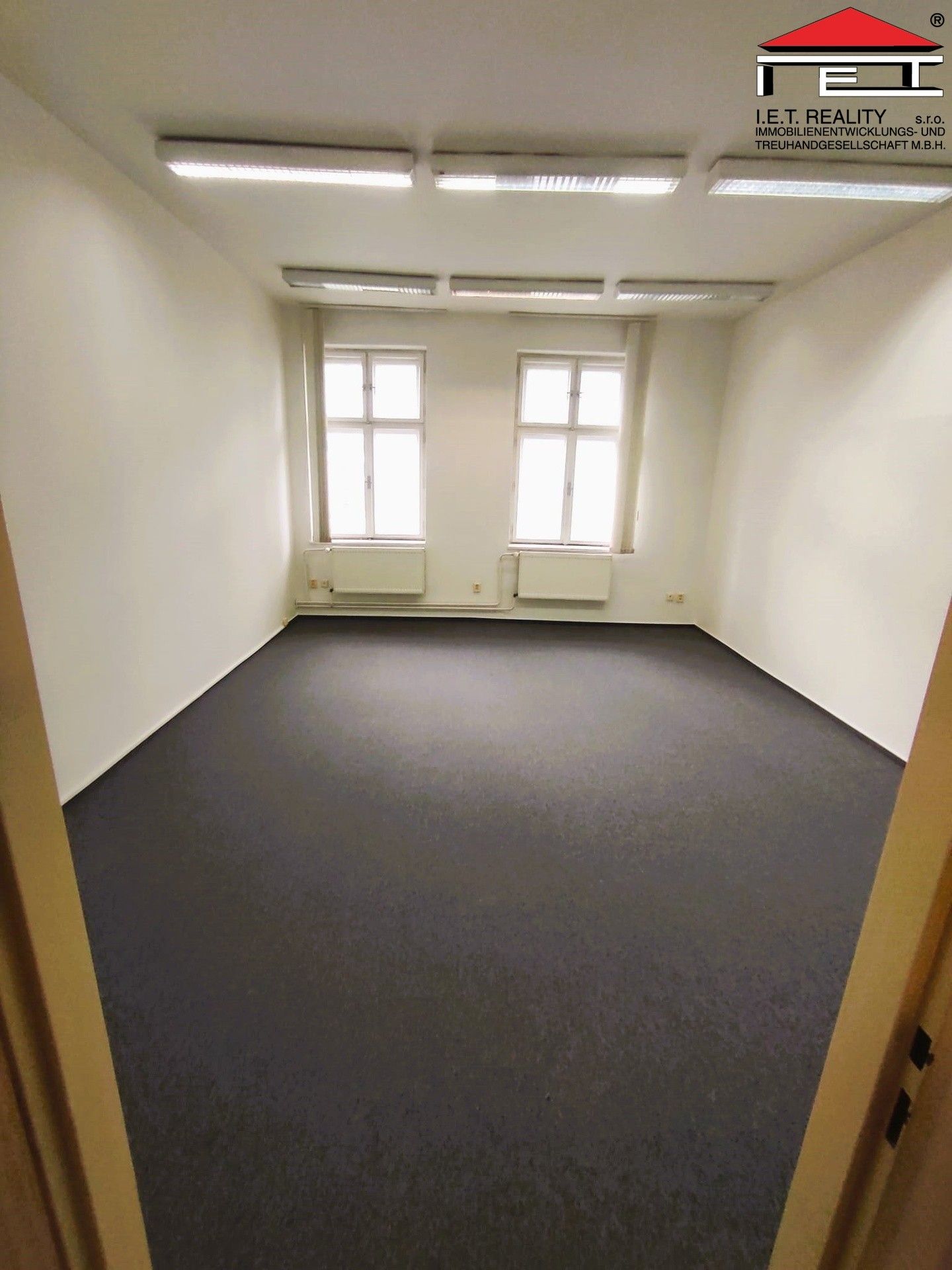 Pronájem komerčního prostoru 110 m² - foto 6