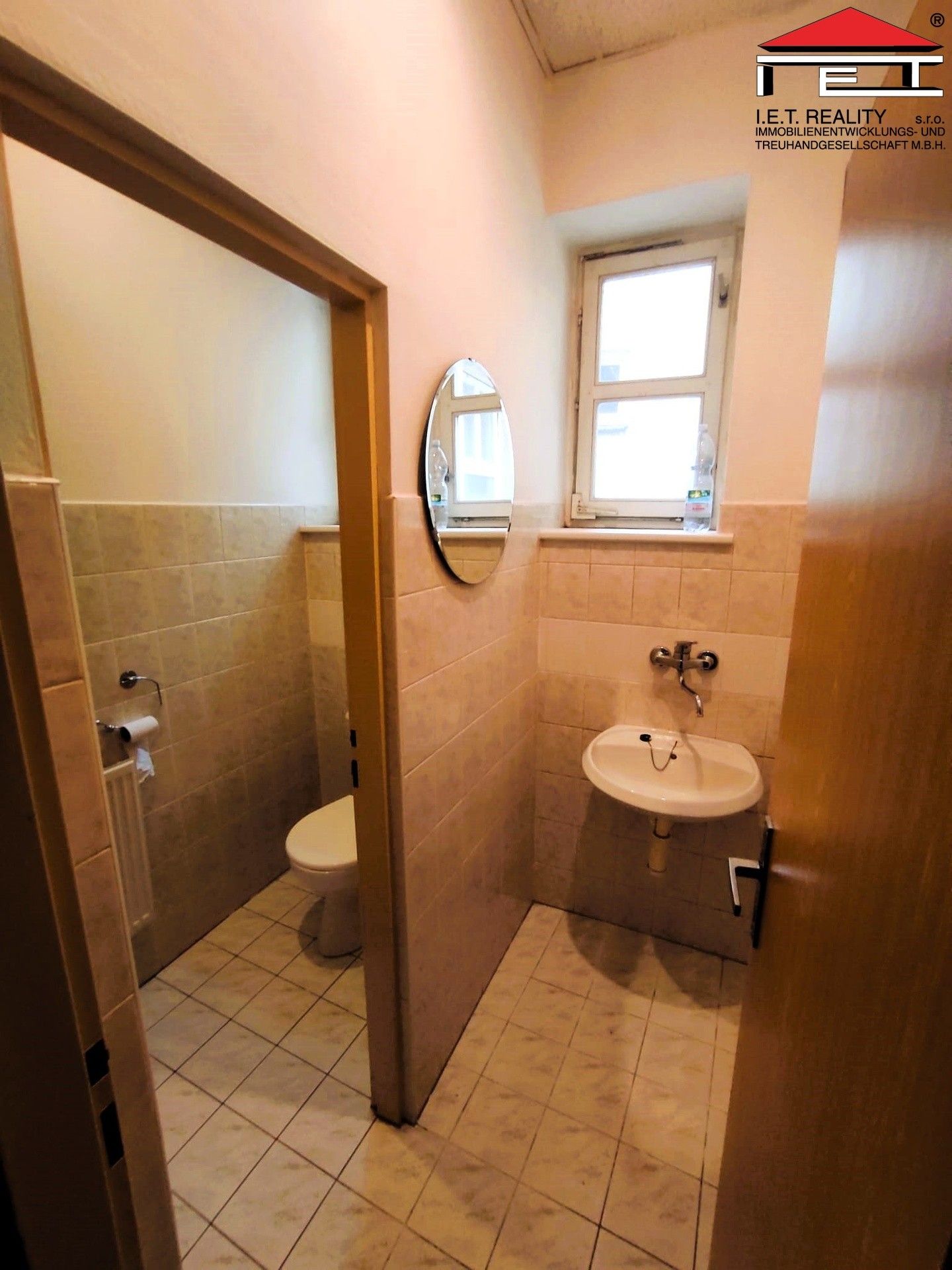 Pronájem komerčního prostoru 110 m² - foto 8