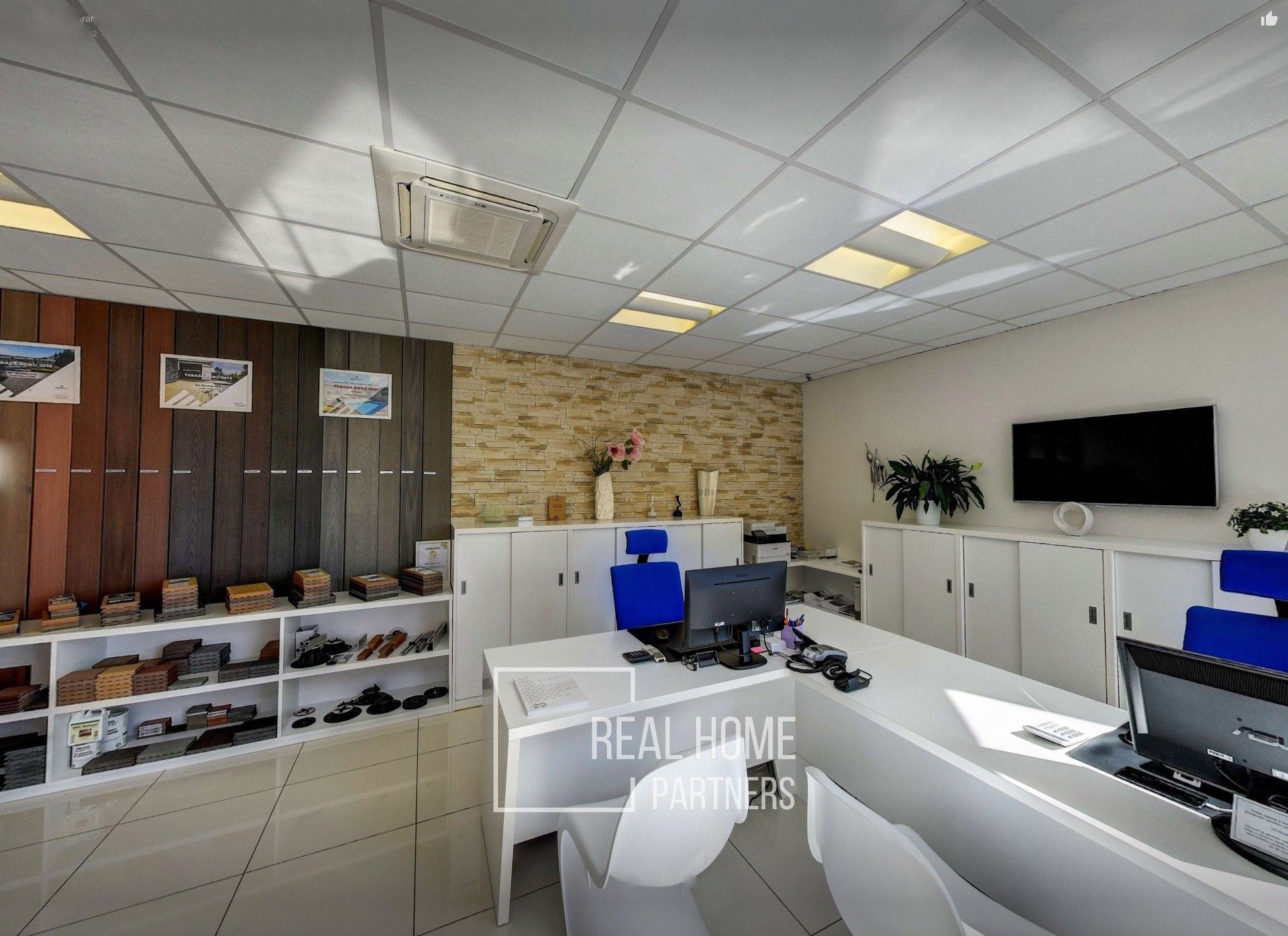 Prodej komerčního prostoru 210 m² - foto 15