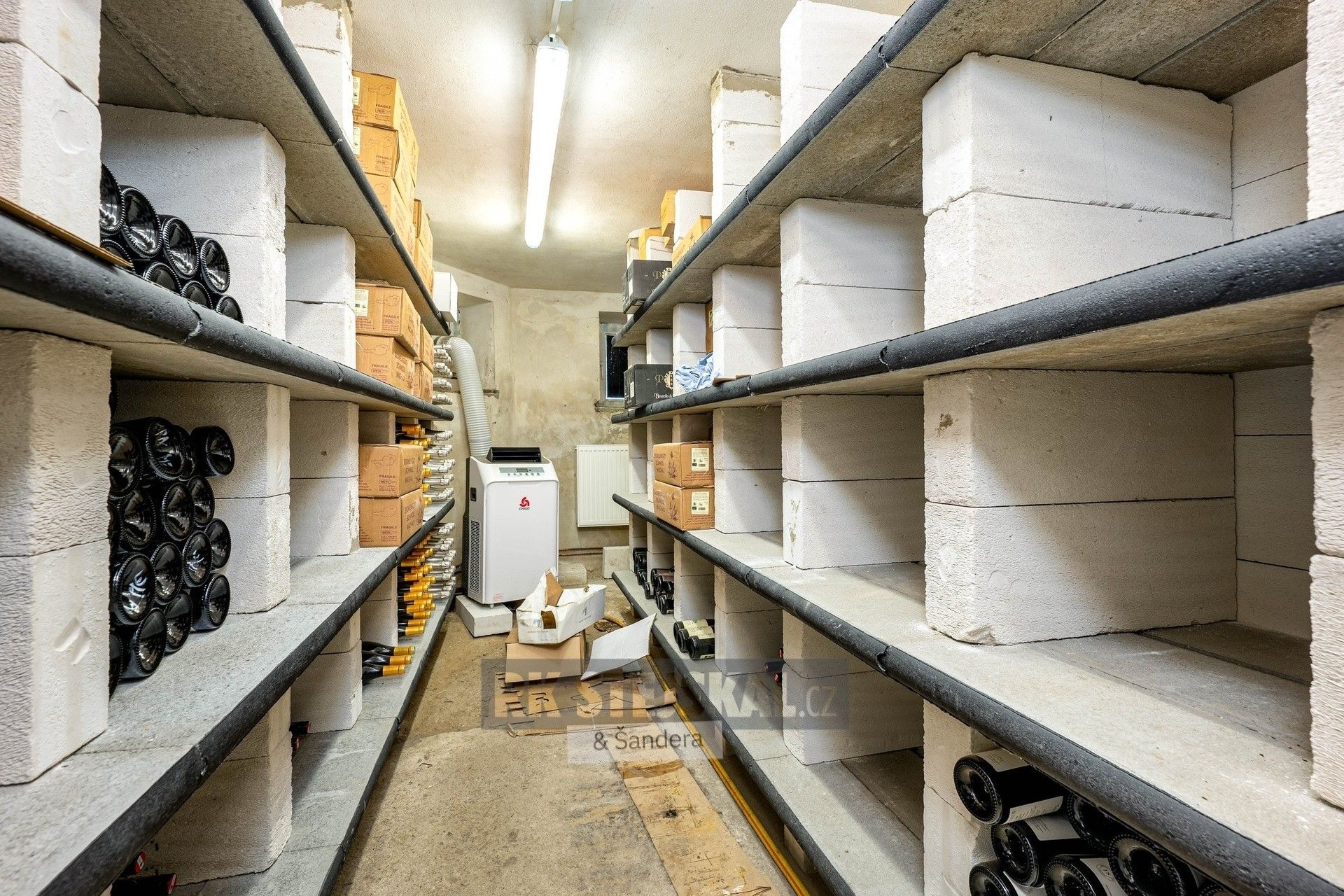 Prodej komerčního prostoru 440 m² - foto 25