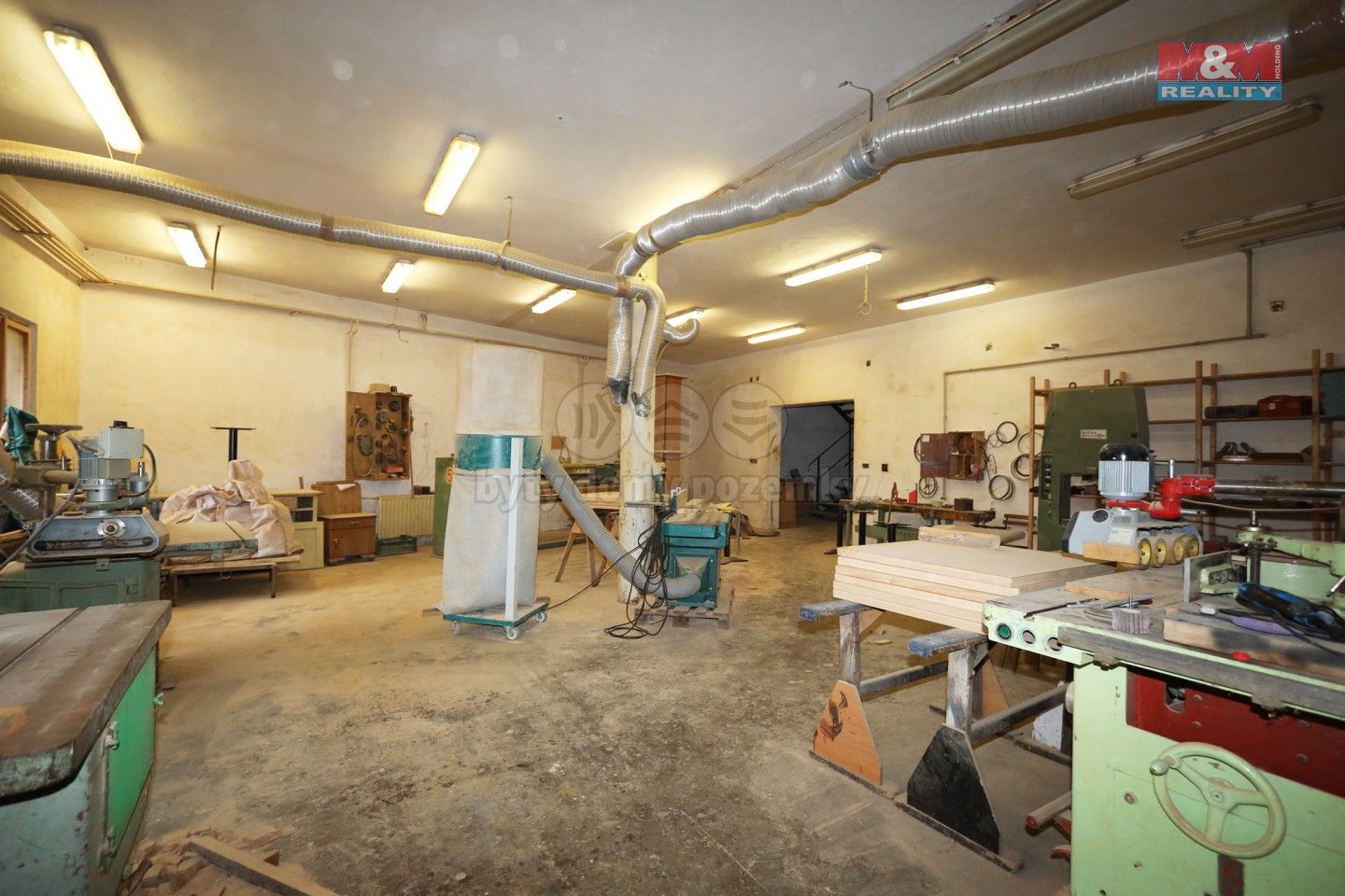 Pronájem komerčního prostoru 1000 m² - foto 4