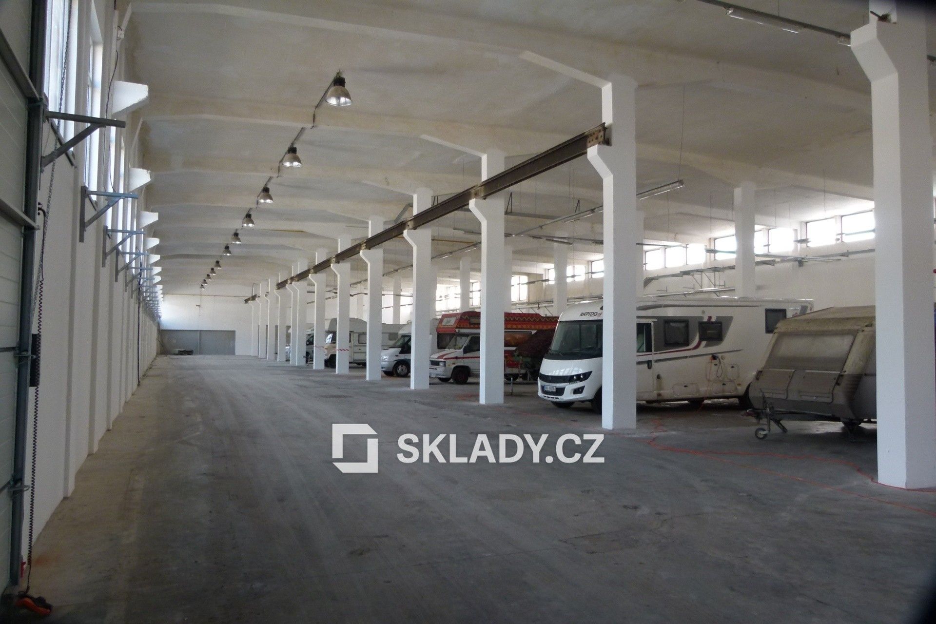 Pronájem komerčního prostoru 400 m² - foto 3