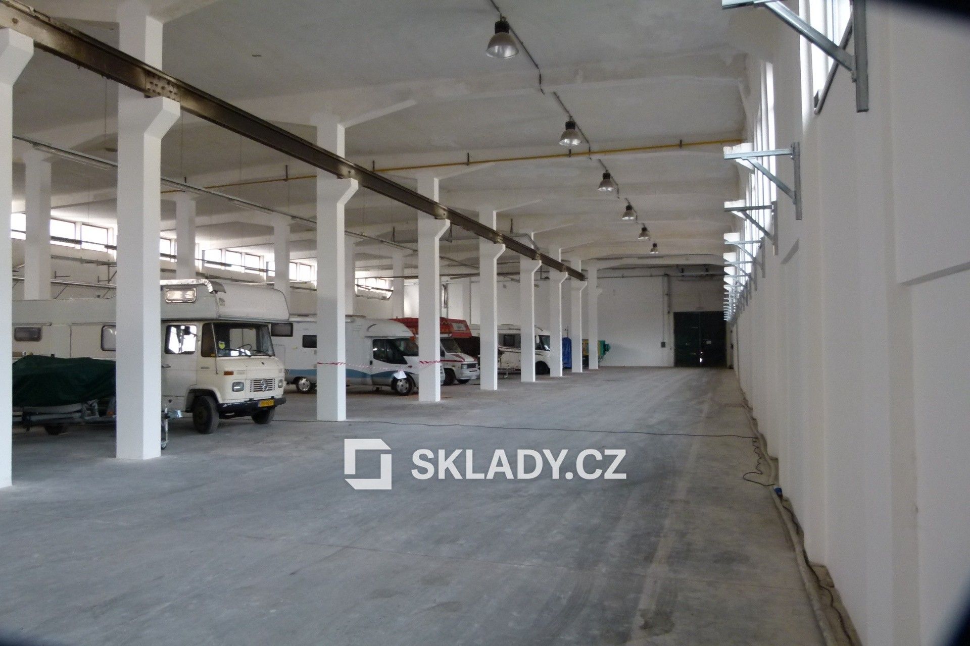 Pronájem komerčního prostoru 400 m² - foto 2