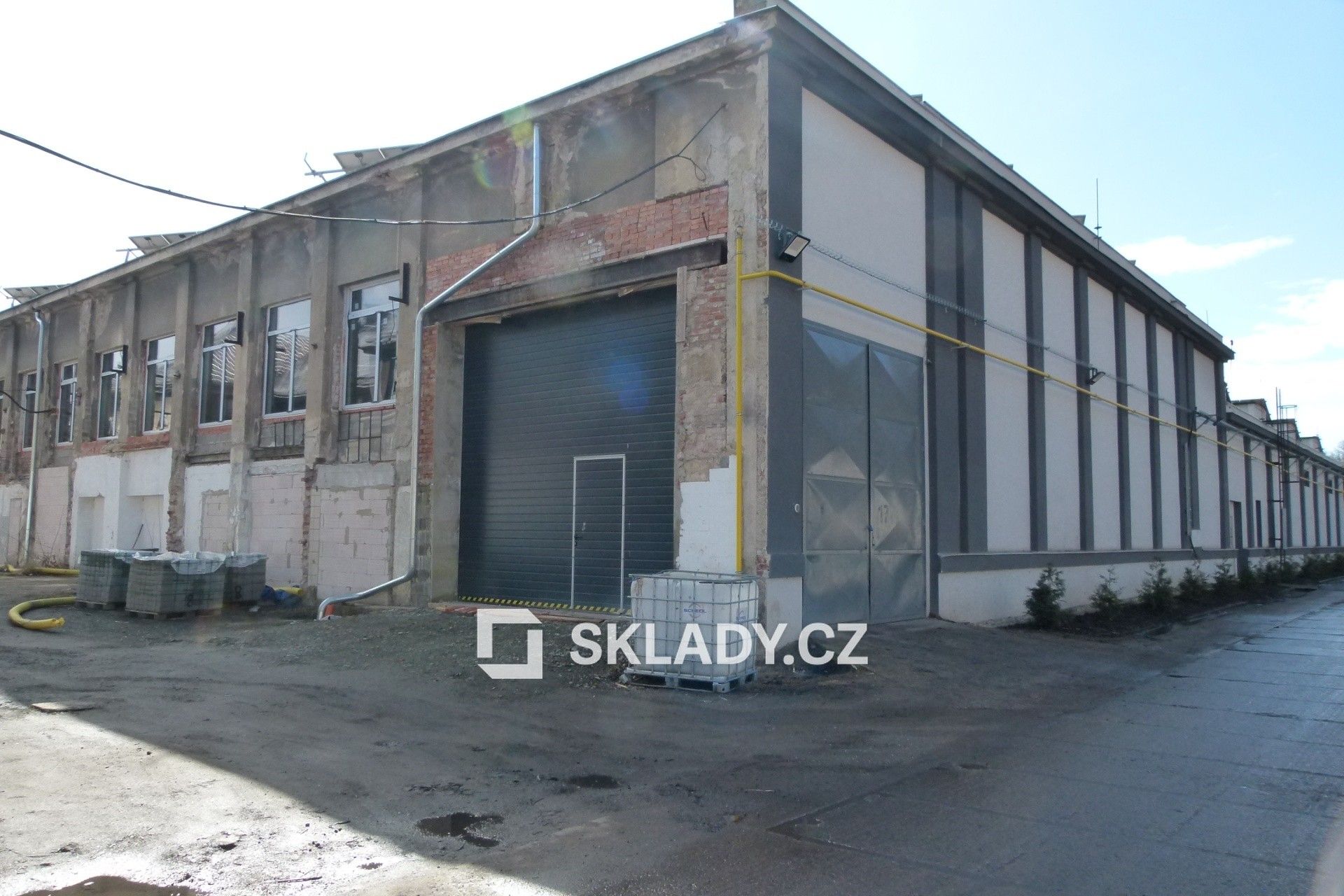 Pronájem komerčního prostoru 400 m² - foto 1